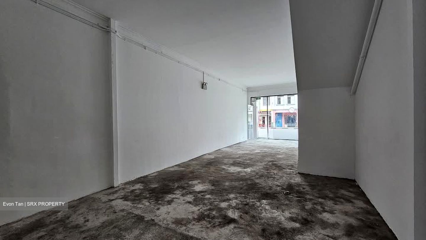 Geylang Road (D14), Shop House #528134011